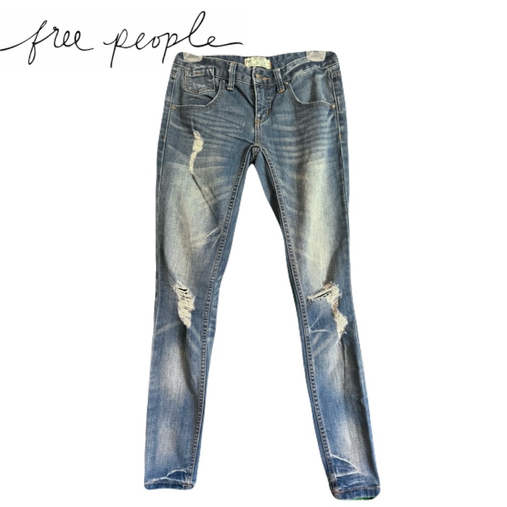 Free People Size 24 (00) Skinny Ankle Distressed Ripped Jeans